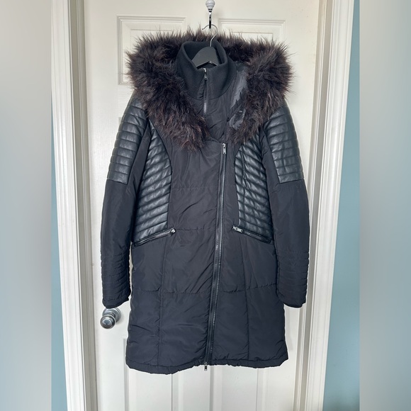 Only Jackets & Blazers - Only Black Quilted Hooded Puffer Coat with Faux Fur Trim